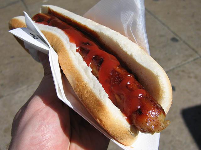 Vind på Danmarks bedste hotdog ved NordicBet!