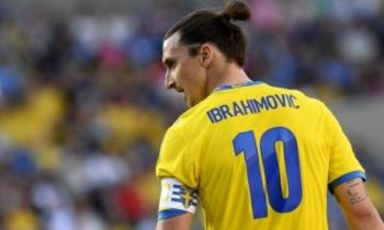 Zlatan scorer 1. mål mod Østrig