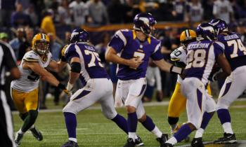 NFL: Minnesota Vikings vs Green Bay Packers