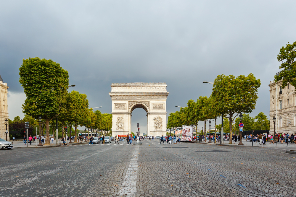 Avenue des Champs-Élysées, Paris